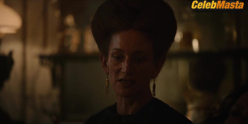 Noemi Krausz, Melika Foroutan and Svenja Jung Tits Scene from The Empress