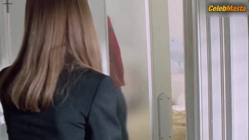 Jeanne Tripplehorn's Tits and Underwear Scene from Sliding Doors