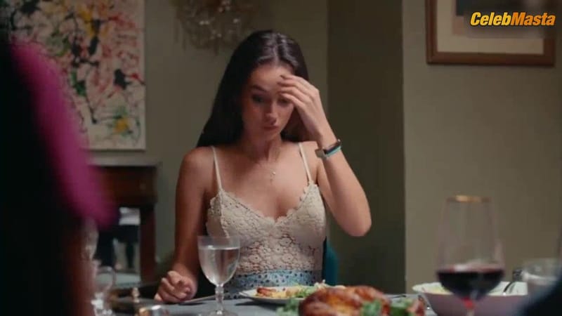 Cristina Pena and Maria de Nati's Hot Scene in Deudas