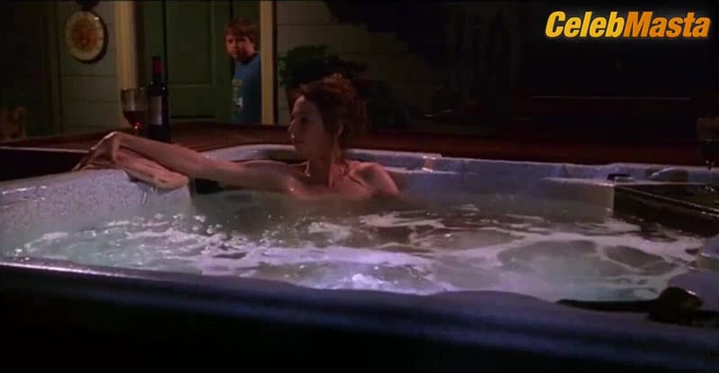 Marin Hinkle Shows Sexy Scene in Two And A Half Men
