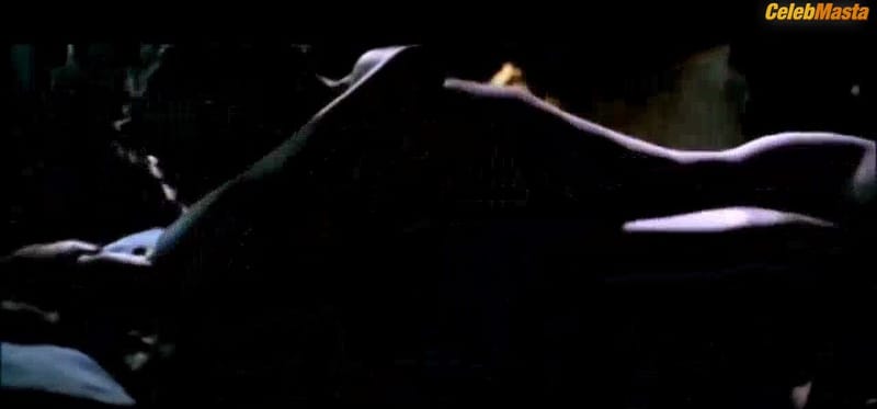 Elisabeth Shue's Sexy Scene from The Underneath