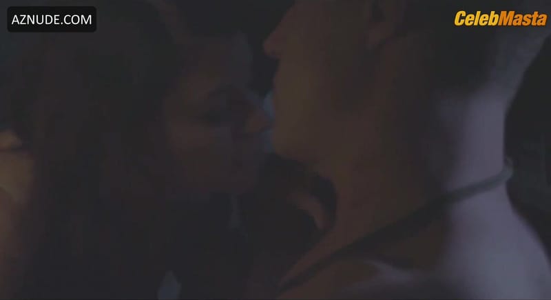 Emilie de Ravin Hot Scene in The Submarine Kid