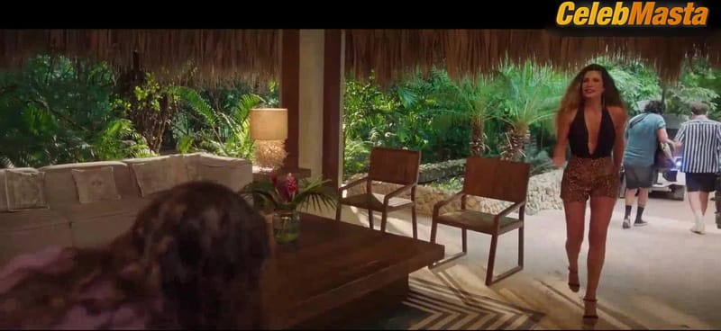 Manuela Gonzalez and Mabel Moreno Tits, Swimsuit Scene from Susana And Elvira No Plan B