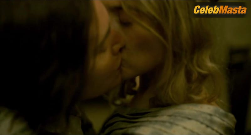 Kate Winslet and Saoirse Ronan Nude Lesbian Sex Scene in Ammonite