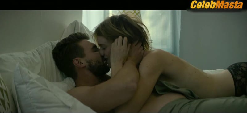 Mackenzie Davis's Underwear Scene from Izzy Gets The F*ck Across Town