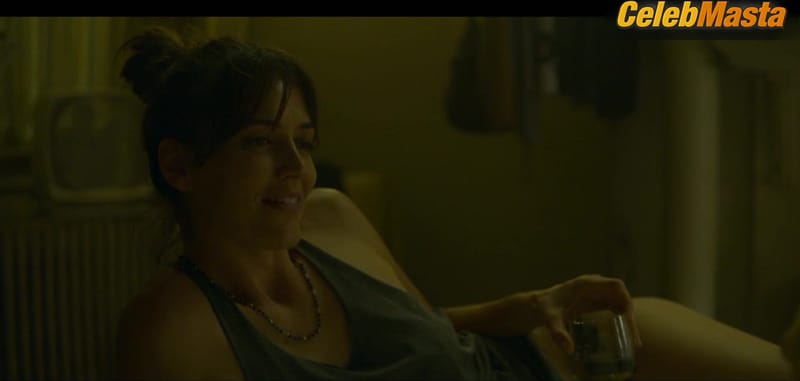 Anna Torv and Lauren Glazier's Lesbian, Underwear Scene from Mindhunter