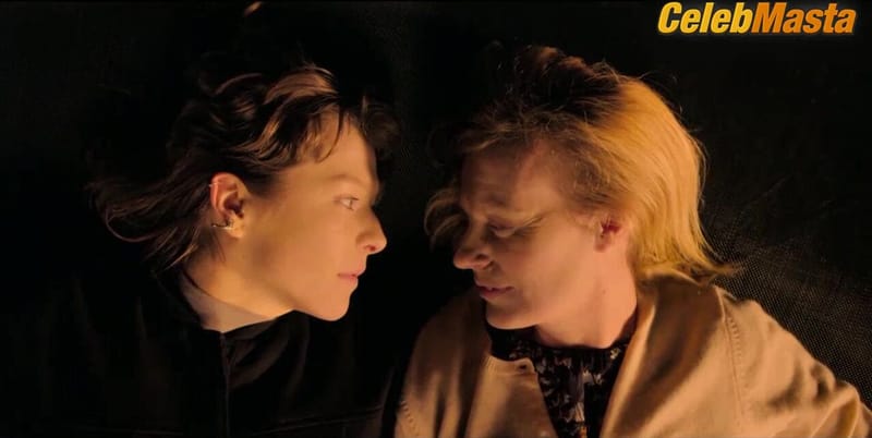 Anastasia Hille and Emma D'Arcy's Lesbian Scene in Wanderlust