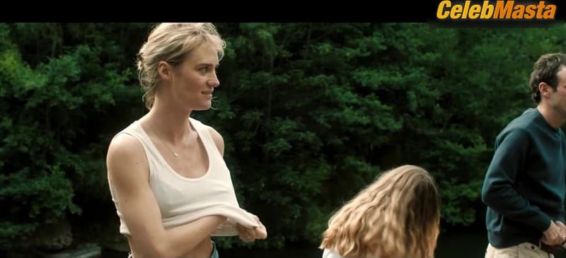 Mackenzie Davis and Aisling Franciosi Underwear Scene from Speak No Evil