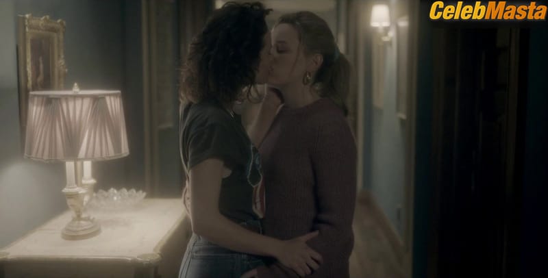 Victoria Pedretti and Amelia Eve Share a Lesbian Scene in The Haunting Of Bly Manor