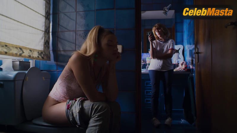 Mirela Balic and Andrea Ros Reveal Skin Scene in Zorras