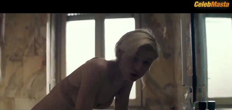 Elizabeth Debicki Bares Boobs Scene in The Burnt Orange Heresy