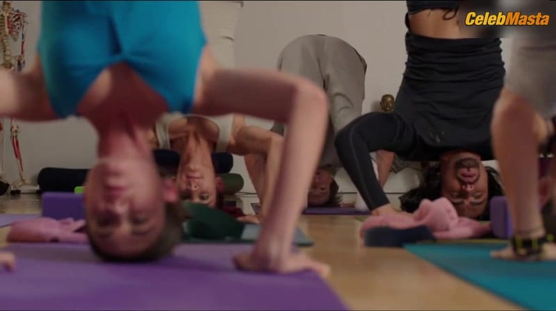 Odette Annable's Tits, Underwear Scene in The Truth About Lies