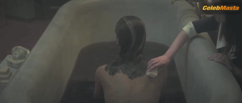 Begona Vargas and Patricia Iserte's Steamy Scene in Paradise