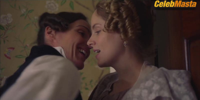 Suranne Jones and Sophie Rundle Share a Lesbian Scene in Gentleman Jack