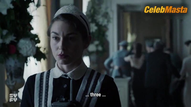 Amanda Schull's Underwear Scene from 12 Monkeys
