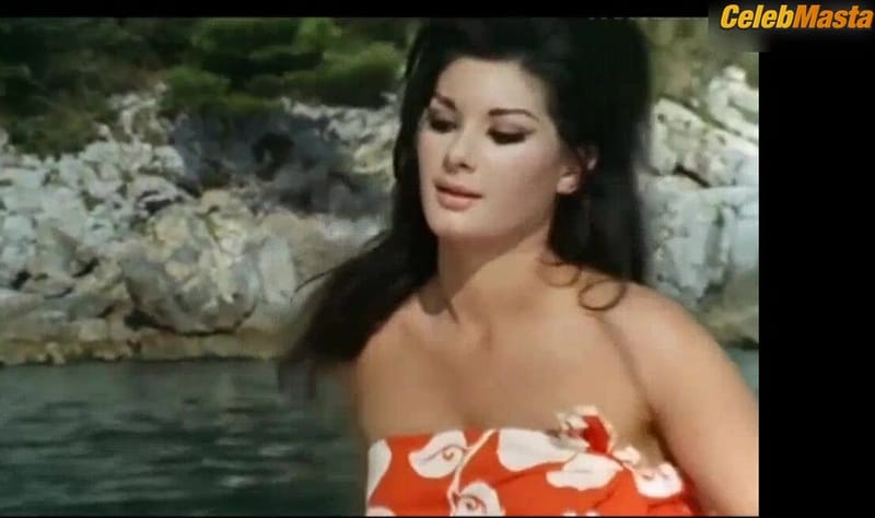 Rosalba Neri and Edwige Fenech Booty, Boobs Scene in Top Sensation