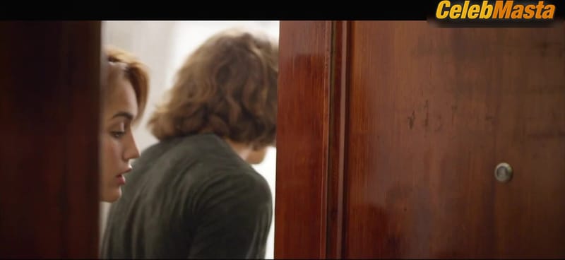 Megan Montaner's Sexy Scene in Por Un Punado De Besos