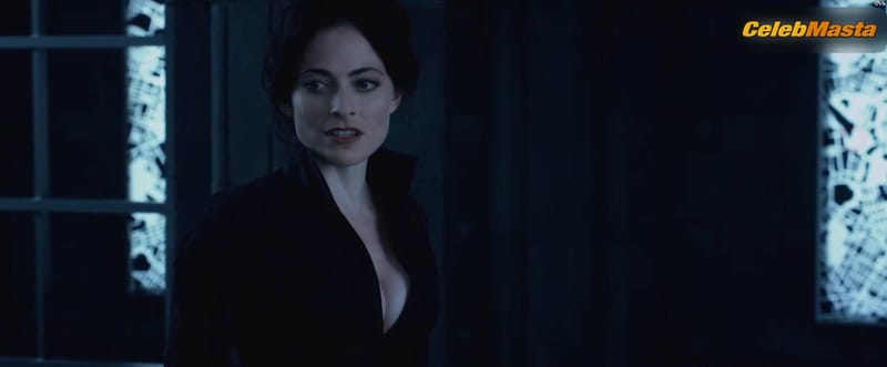 Lara Pulver and Daisy Head Sexy Scene from Underworld Blood Wars