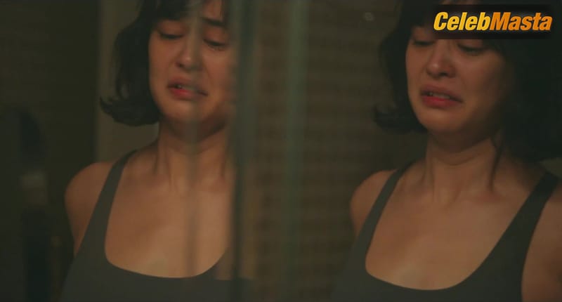 Courtney Eaton Underwear Scene in Parachute Movie