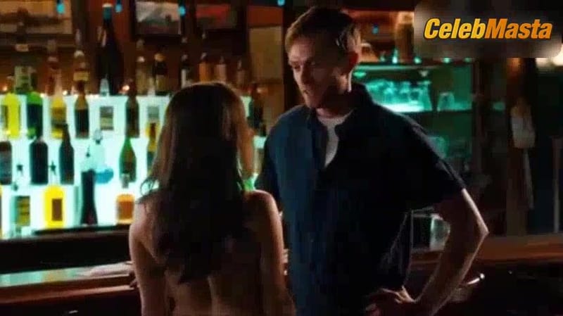 Rachel Bilson's Sexy Scene in Hart Of Dixie