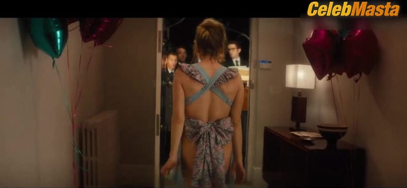 Renee Zellweger Reveals Skin in Bridget Jones's Baby Scene