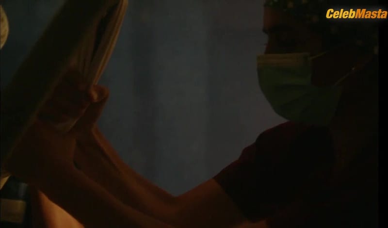 Hafsia Herzi's Bush Scene from The Rapture
