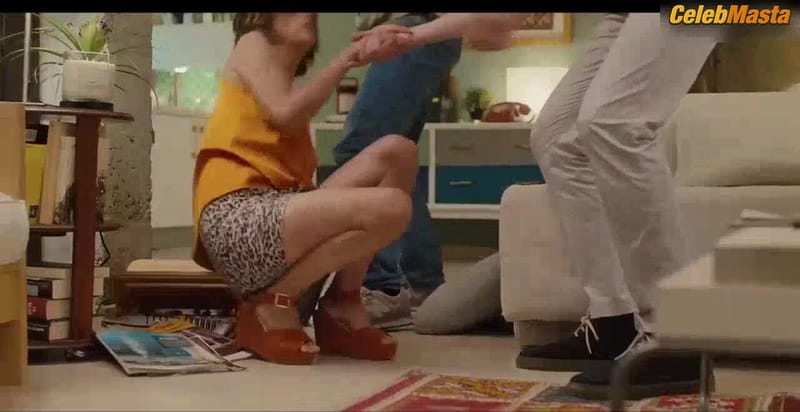 Macarena Gomez and Lorena Lopez Lesbian, Booty Scene from Amor En Polvo