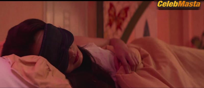 Lee Ha-nee and Bang Hyo-rin's Sexy Scene from Aema