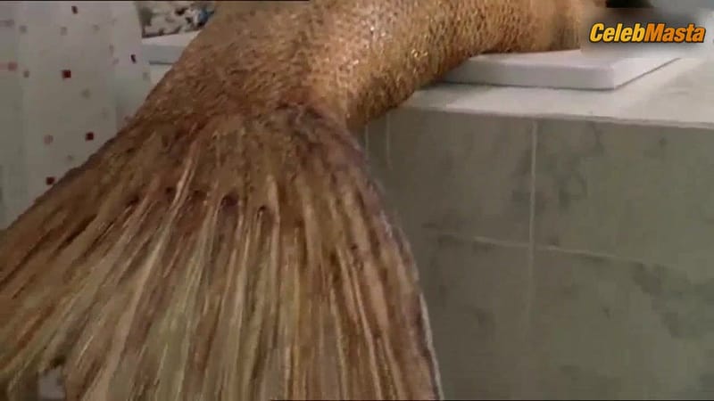 Phoebe Tonkin Enticing Scene in H2o Just Add Water