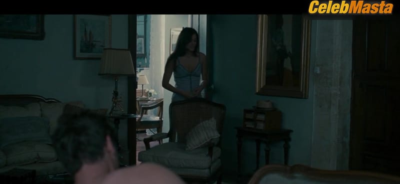 Marion Cotillard's Underwear Scene in A Good Year