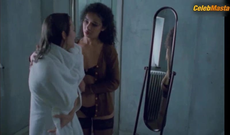 Nozha Khouadra and Marion Cotillard's Tits Scene in Chloe