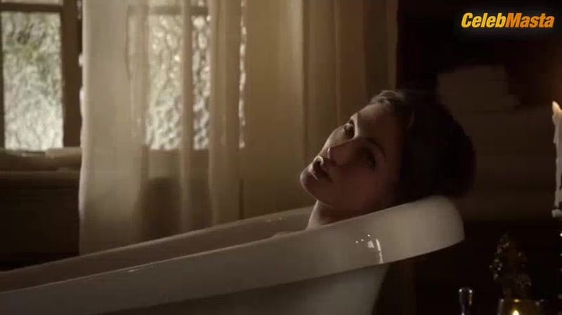 Phoebe Tonkin's Sex Scene from The Originals