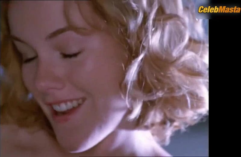 Kathleen Robertson's Butt and Underwear Scene from Splendor