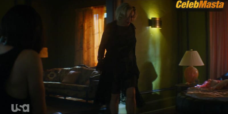 Jennifer Tilly and Fiona Dourif's Lesbian Underwear Scene in Chucky