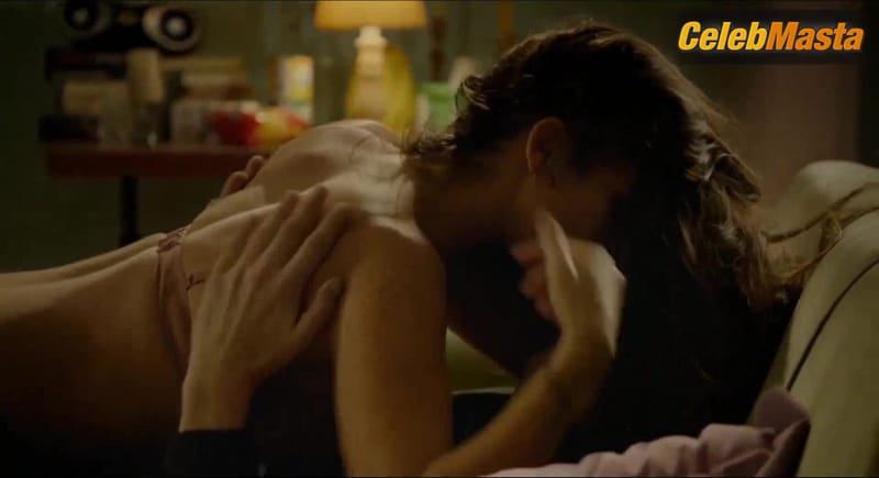 Ophelie Bau's Sexy Scene from Vaurien
