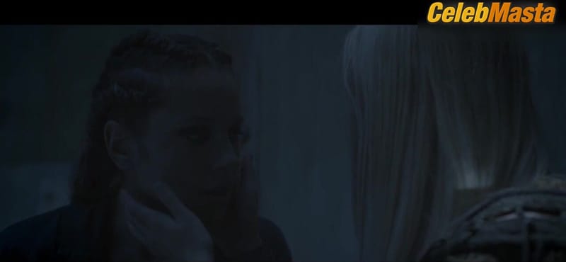 Margarita Levieva and Suki Waterhouse's Lesbian Scene from Future World