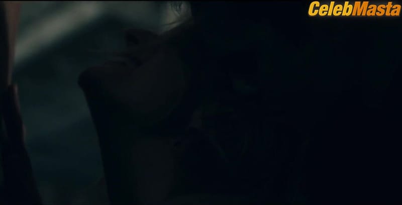 Elisabeth Moss's Boobs Scene in The Handmaid's Tale
