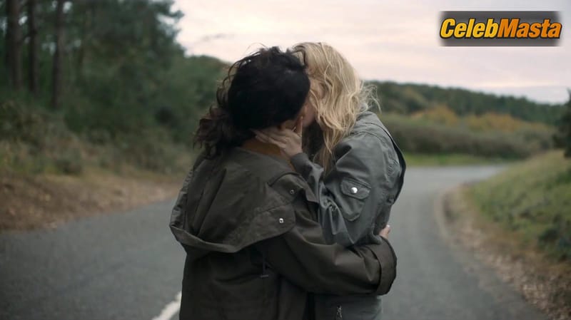 Sandra Oh and Jodie Comer's Lesbian Scene in Killing Eve