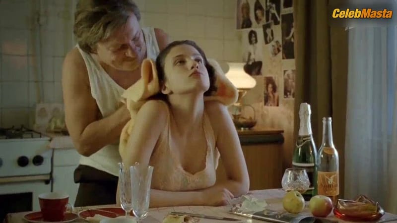 Anna Chipovskaya Tits, Underwear Scene from Ukhodyashchaya Natura
