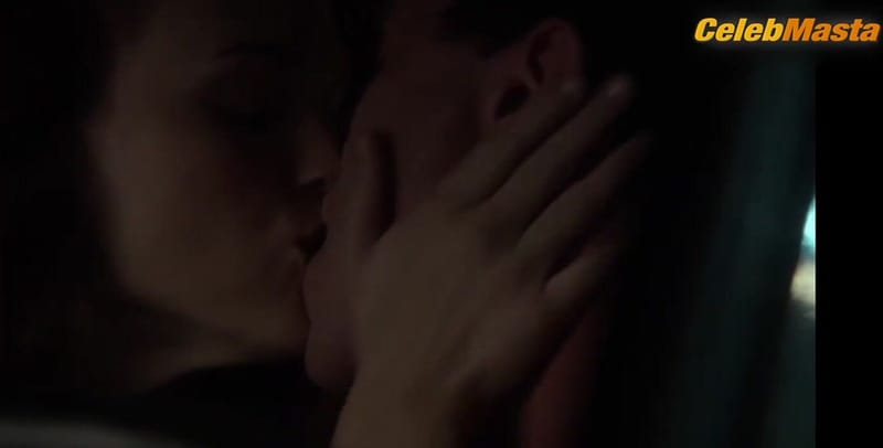 Holland Roden's Sexy Scene in Teen Wolf