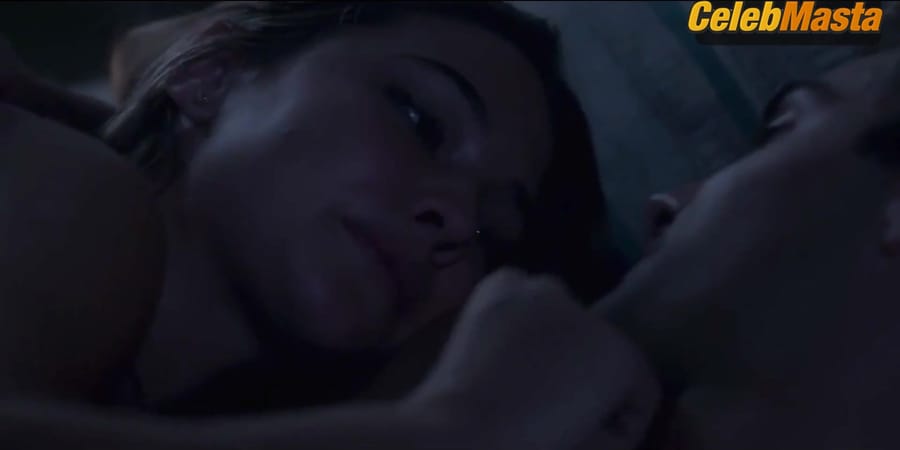 Madelyn Cline Booty, Boobs Scene in Outer Banks