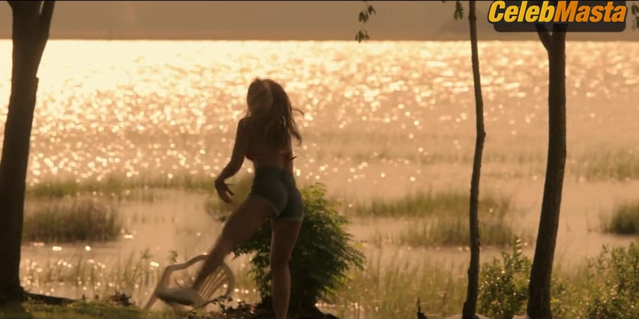 Madelyn Cline Bares Swimsuit Scene in Outer Banks