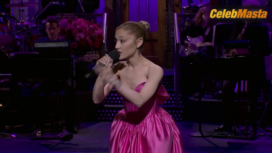 Ariana Grande Bares a Hot Scene in Saturday Night Live