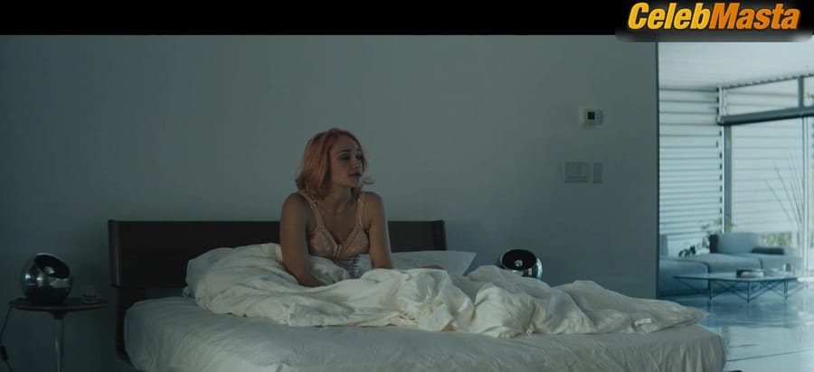 Jemima Kirke's Underwear Scene in Untogether