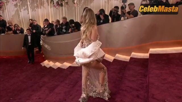 Jennifer Lawrence Sexy Scene from The Golden Globe Awards