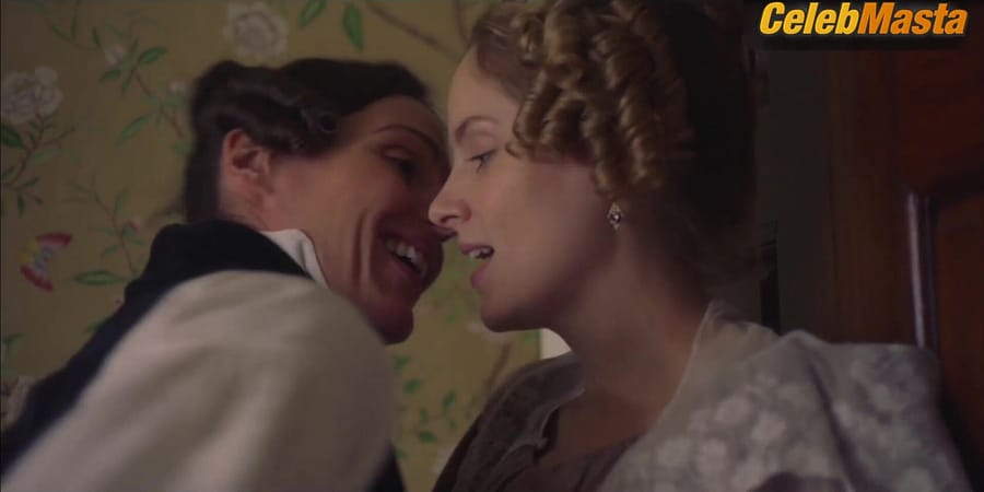 Suranne Jones and Sophie Rundle Share a Lesbian Scene in Gentleman Jack