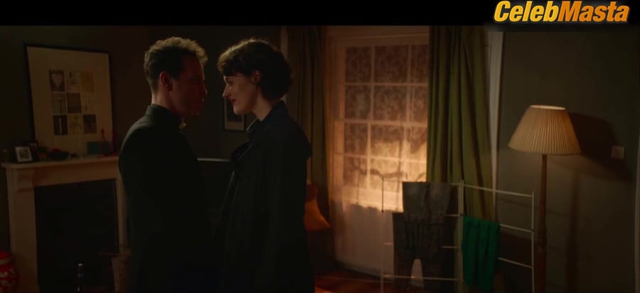 Phoebe Waller-Bridge Shows Underwear Scene in Fleabag