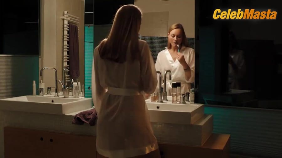 Anna Unterberger Ass Scene from Eine harte Tour