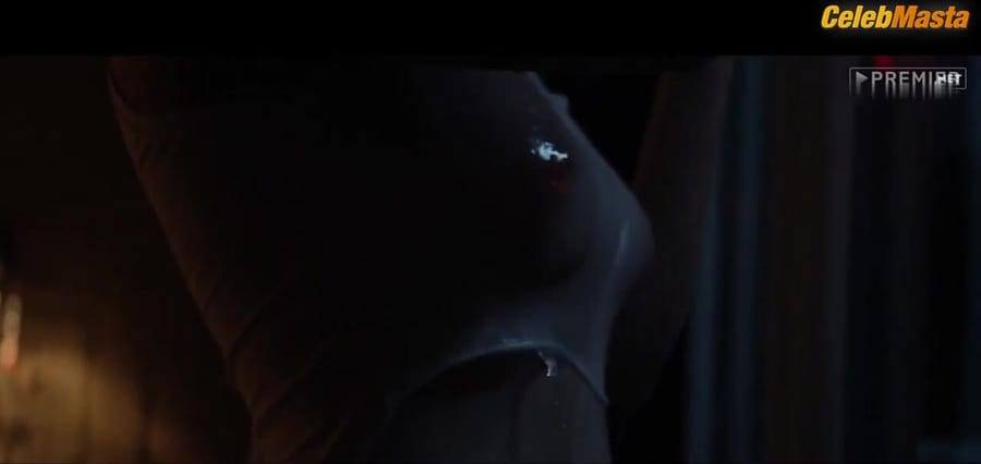 3500 batch Exposes Tits Scene in To the Lake