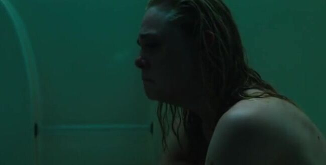 Elle Fanning Nude Scene Flashing Tits In Galveston Movie - Photo 1 of 5